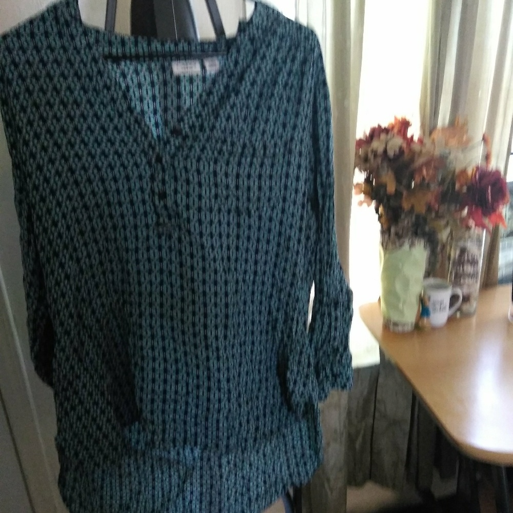 Assorted Women's Top's - Picture 2 of 5
